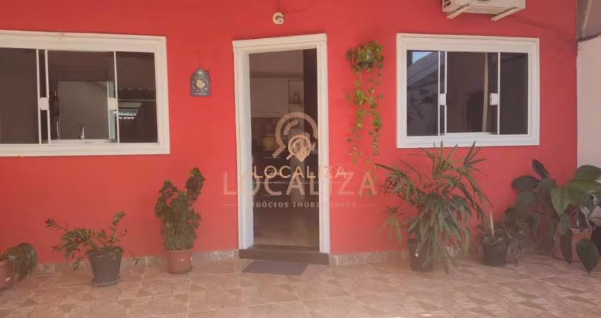 Casa para alugar em Jardim Santa Júlia de 220.00m² com 3 Quartos, 1 Suite e 2 Garagens