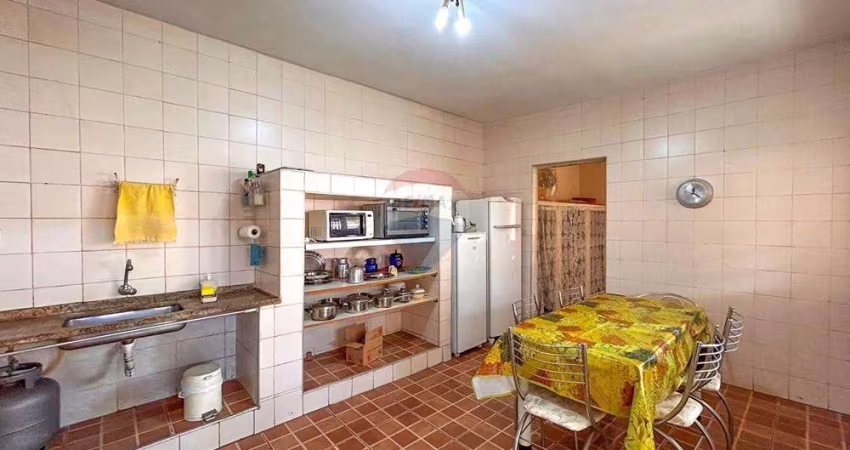 Casa para venda em Chave de 218.00m² com 3 Quartos, 1 Suite e 2 Garagens