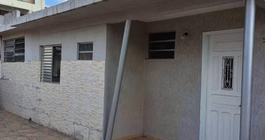 Casa para alugar em São José de 353.00m² com 2 Quartos, 1 Suite e 1 Garagem