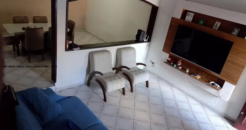 Sobrado para venda em Parque Maria Helena de 250.00m² com 3 Quartos, 1 Suite e 3 Garagens