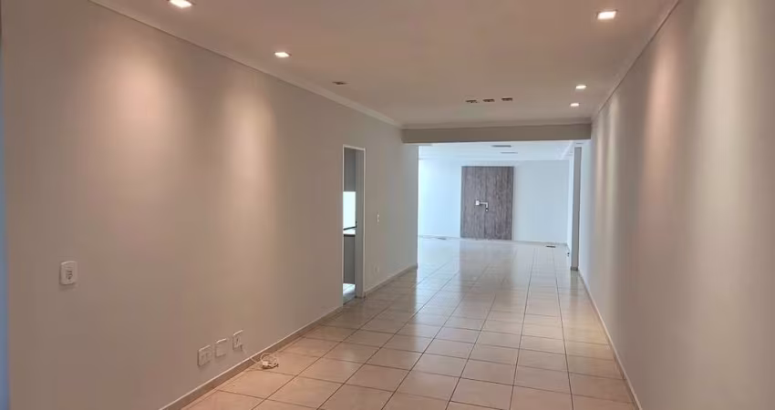 Casa de Condomínio para alugar em Jardins De Athenas de 120.00m² com 3 Quartos, 1 Suite e 2 Garagens