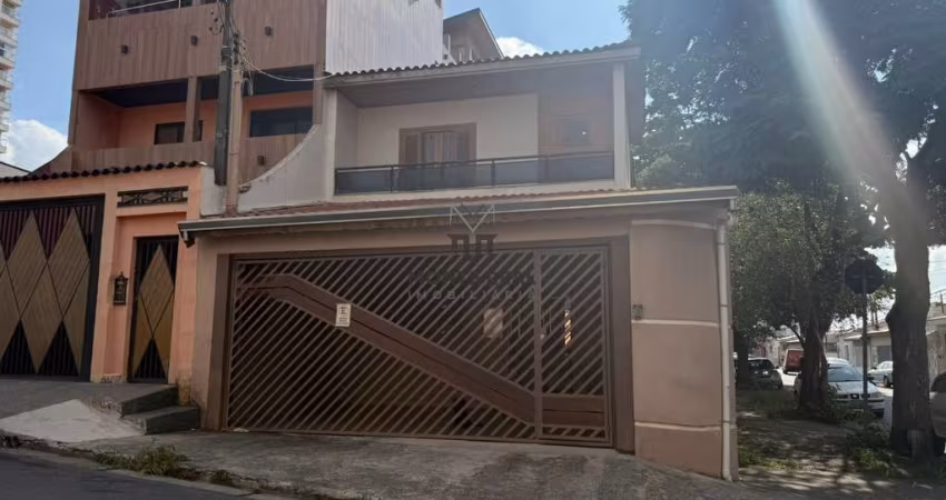 Casa para venda em Vila Hortência de 182.00m² com 4 Quartos, 1 Suite e 2 Garagens