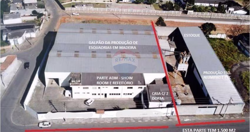 Galpão / Depósito / Armazém para venda em Vila Brás Cubas de 2500.00m² com 10 Garagens