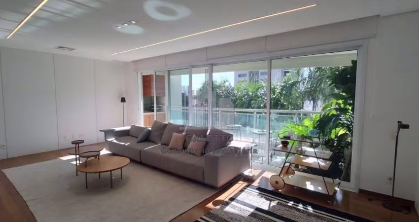 Apartamento para venda e aluguel em Cambuí de 157.00m² com 3 Quartos, 3 Suites e 3 Garagens