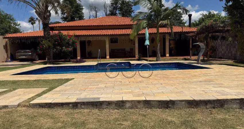 Casa de Condomínio para venda em Quinta De Santa Helena de 350.00m² com 4 Quartos, 4 Suites e 12 Garagens