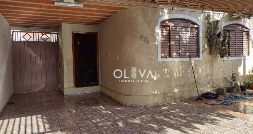 Casa para venda em Jardim João Paulo Ii de 107.00m² com 3 Quartos, 1 Suite e 2 Garagens