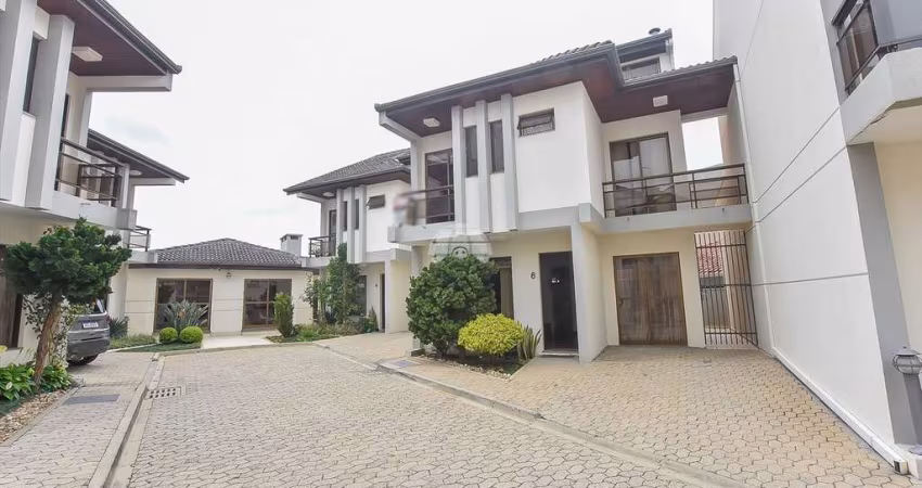 Sobrado para venda em Tarumã de 119.00m² com 3 Quartos, 1 Suite e 2 Garagens