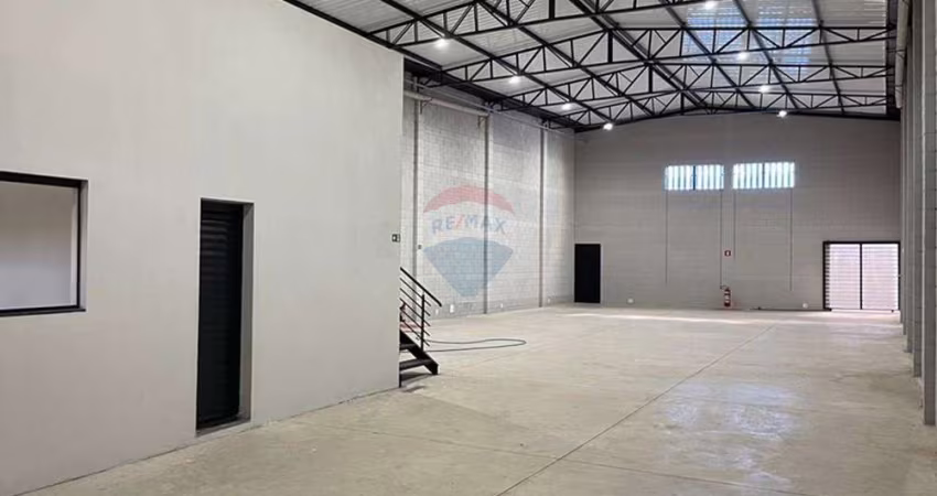 Galpão / Depósito / Armazém para alugar em Jardim Santa Efigênia de 417.00m² com 3 Garagens