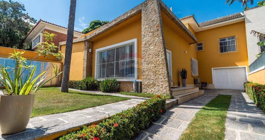 Casa para venda em Jardim Guanabara de 158.00m² com 5 Quartos, 3 Suites e 2 Garagens