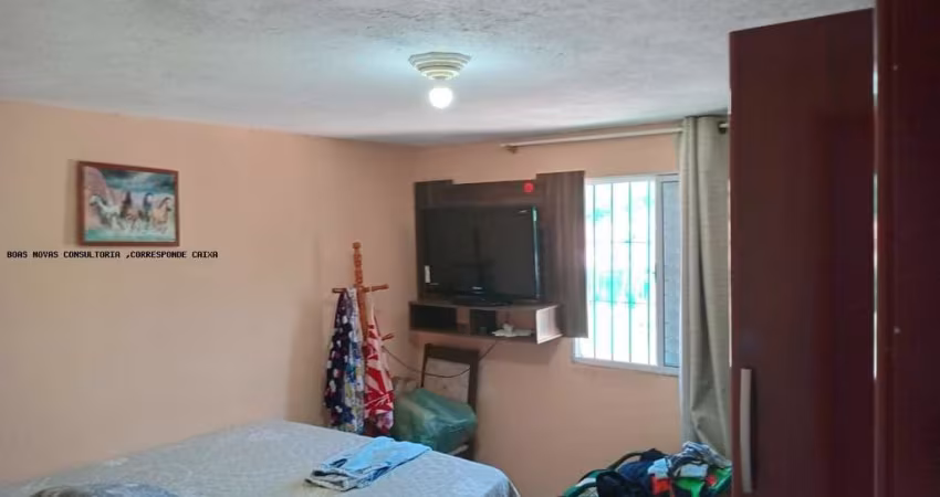 Sobrado para venda em Vila União de 100.00m² com 3 Quartos e 1 Garagem