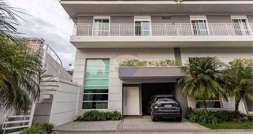 Casa de Condomínio para venda em Jardim Social de 252.00m² com 4 Quartos, 3 Suites e 4 Garagens
