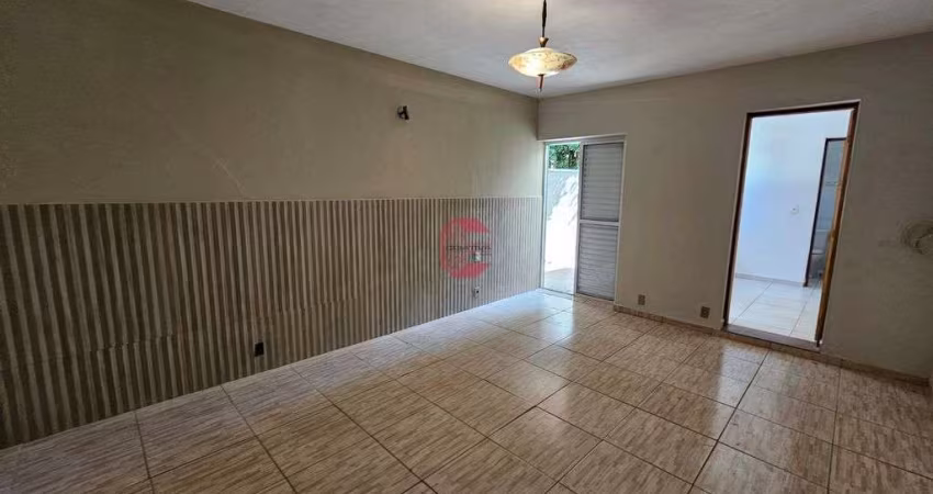 Casa para alugar em Jardim Pitangueiras I de 200.00m² com 3 Quartos, 1 Suite e 2 Garagens