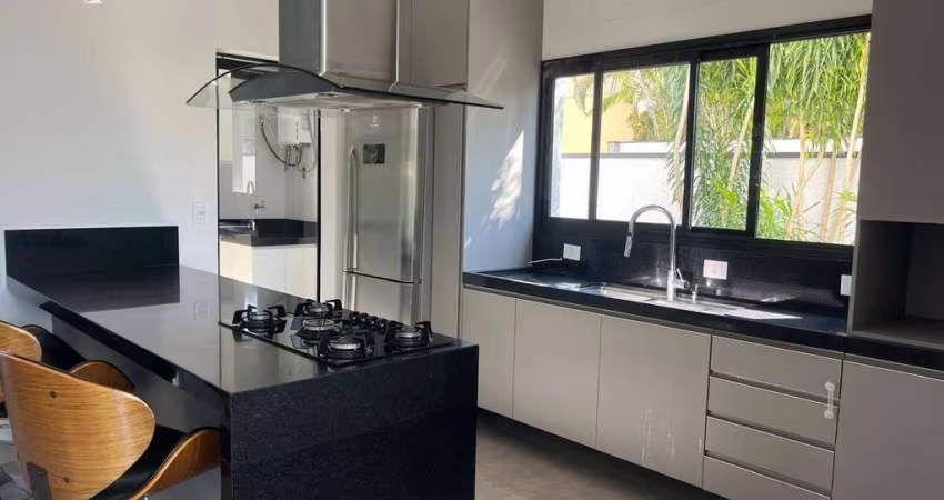 Sobrado para venda e aluguel em Fazenda Rodeio de 215.00m² com 3 Quartos, 3 Suites e 4 Garagens