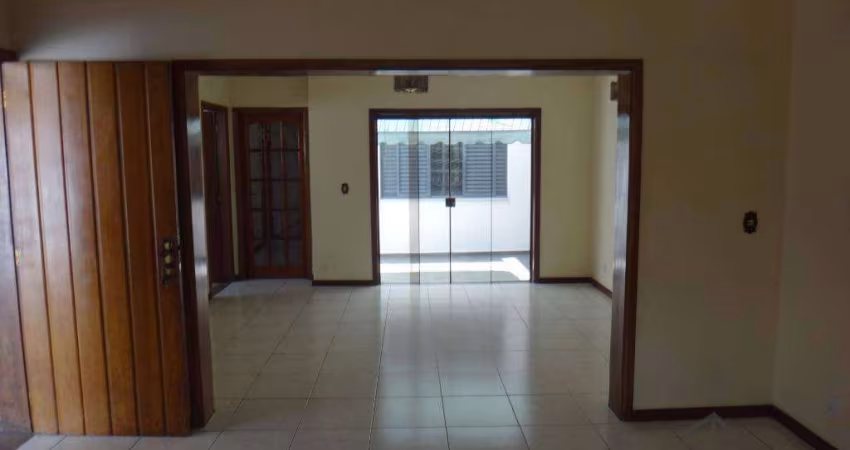Casa para venda em Jardim Morumbi de 195.00m² com 3 Quartos, 1 Suite e 4 Garagens