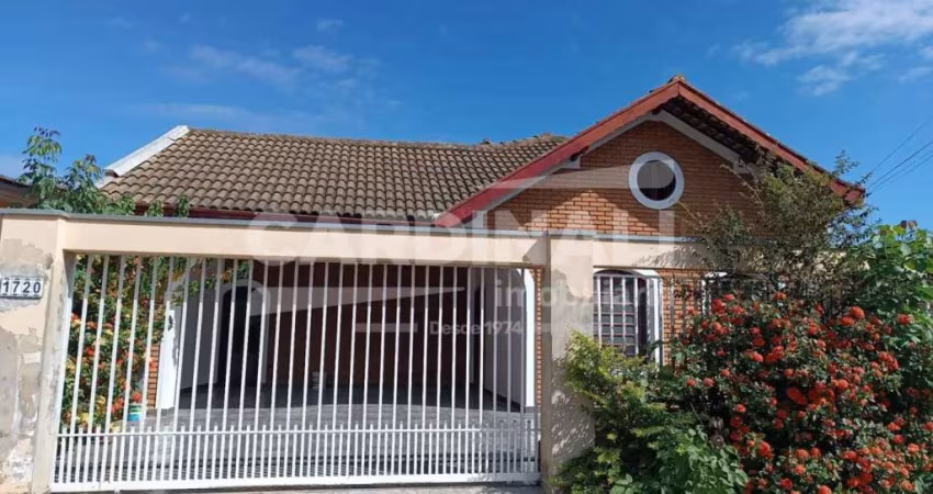 Casa para venda em Vila Georgina de 250.00m² com 3 Quartos, 1 Suite e 2 Garagens