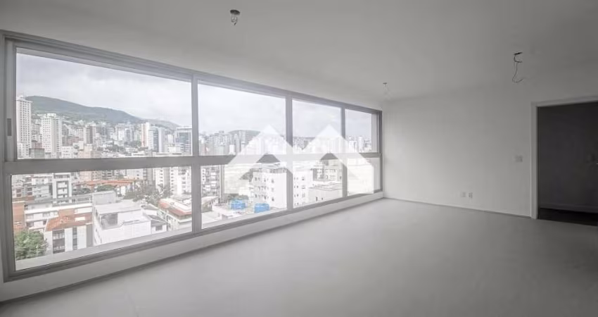 Apartamento para venda em Cruzeiro de 134.00m² com 4 Quartos, 2 Suites e 3 Garagens