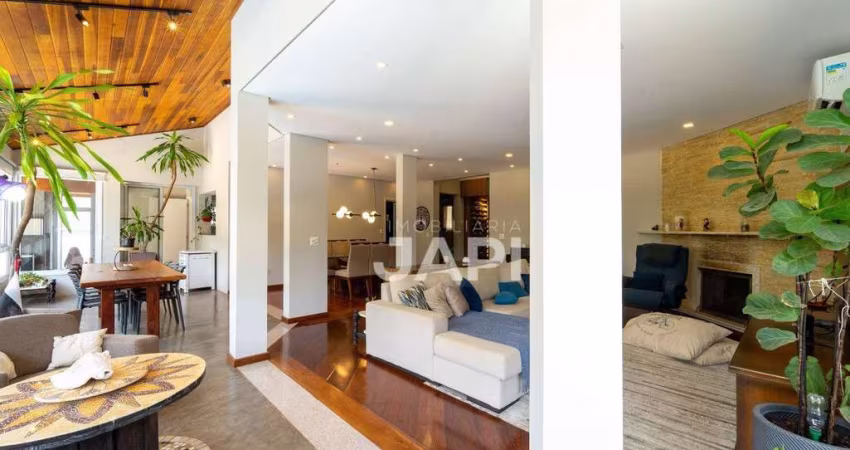 Casa para venda em Cajamar de 367.00m² com 4 Quartos, 4 Suites e 5 Garagens