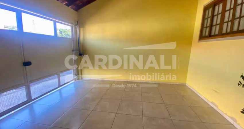 Casa para venda em Parque Industrial de 69.00m² com 3 Quartos, 1 Suite e 2 Garagens