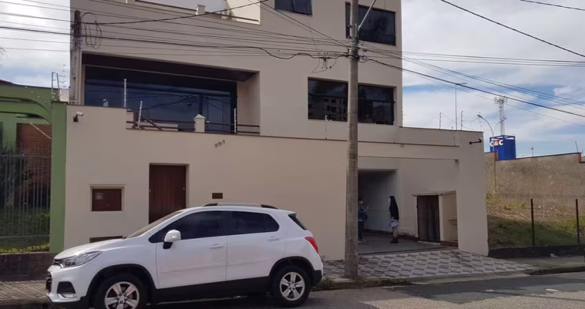 Sobrado para alugar em Jardim Santa Rosália de 492.00m² com 5 Quartos e 1 Suite