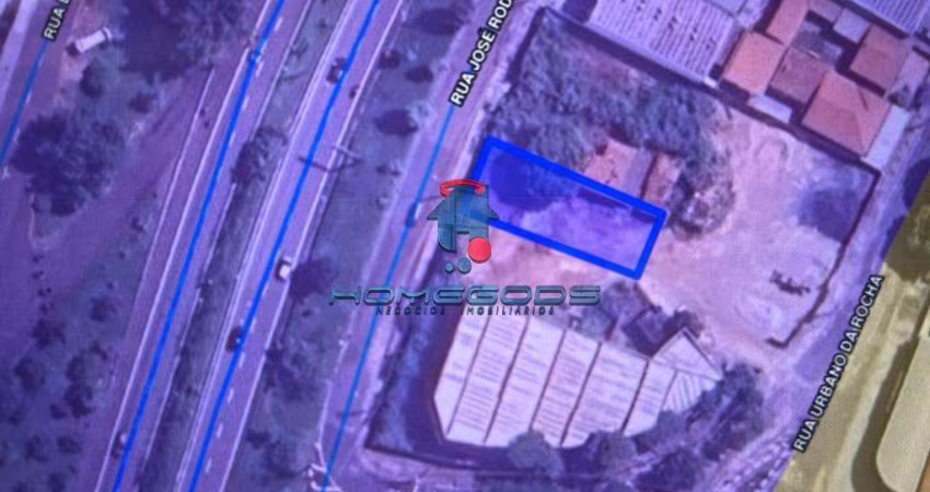 Lote / Terreno para venda e aluguel em Jardim Nilópolis de 360.00m²