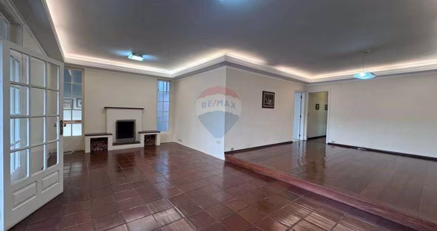 Casa para venda em Santa Luzia de 288.00m² com 4 Quartos, 1 Suite e 3 Garagens