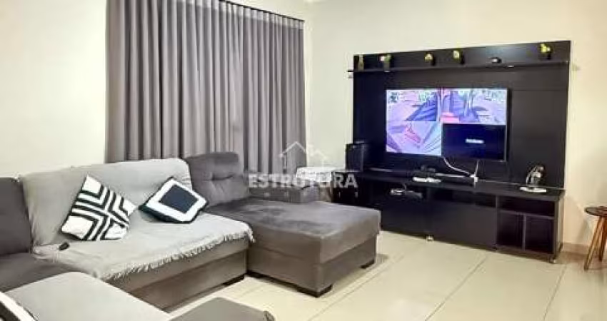 Casa para alugar em Jardim Claret de 266.00m² com 4 Quartos e 4 Garagens