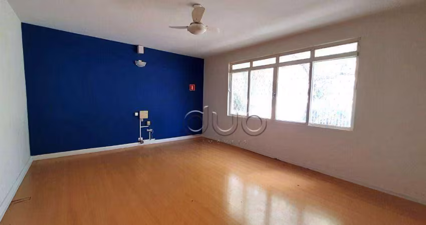 Casa para alugar em Jardim Elite de 224.00m² com 3 Quartos, 1 Suite e 2 Garagens