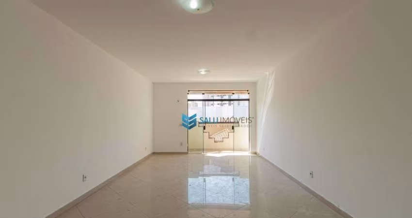 Apartamento para alugar em Centro de 210.00m² com 3 Quartos, 1 Suite e 2 Garagens