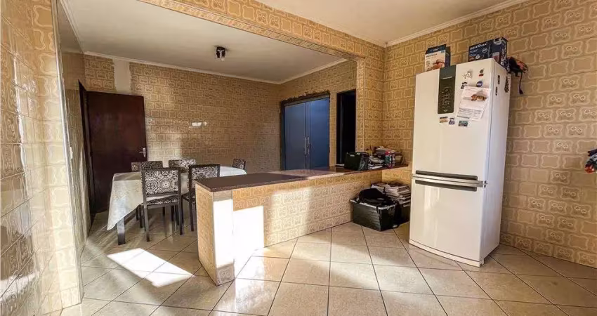 Casa para venda em Campos Elíseos de 200.00m² com 2 Quartos, 1 Suite e 1 Garagem