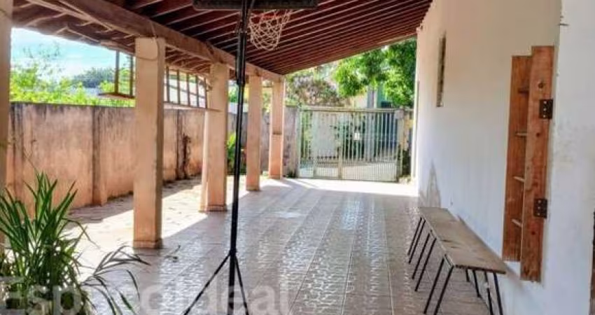 Casa para venda em Jardim Itamaraty de 253.00m² com 5 Quartos e 6 Garagens