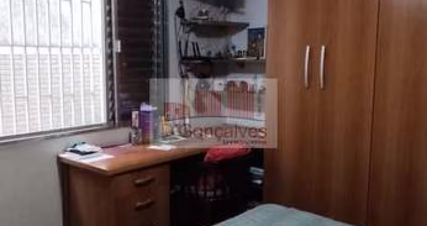 Sobrado para venda em Centro de 195.00m² com 3 Quartos, 1 Suite e 2 Garagens
