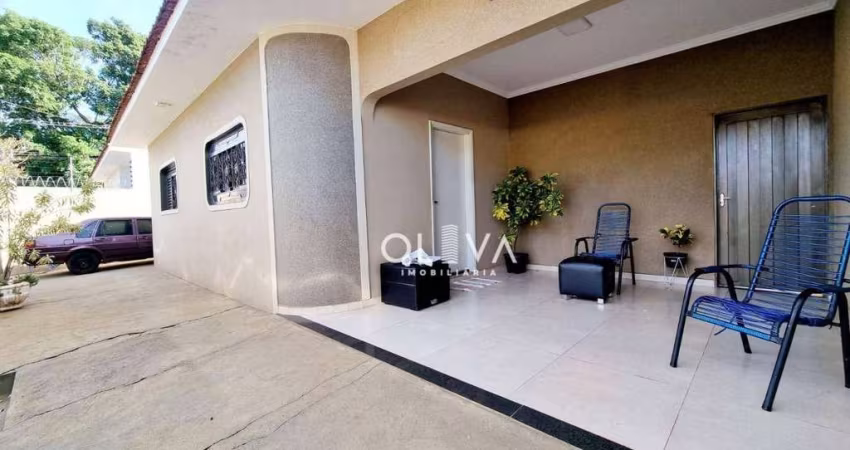Casa para venda em Jardim Nazareth de 165.00m² com 3 Quartos e 4 Garagens