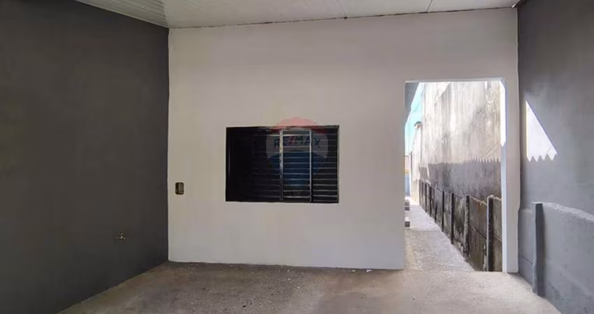 Casa para alugar em Centro de 60.00m² com 2 Quartos e 1 Garagem