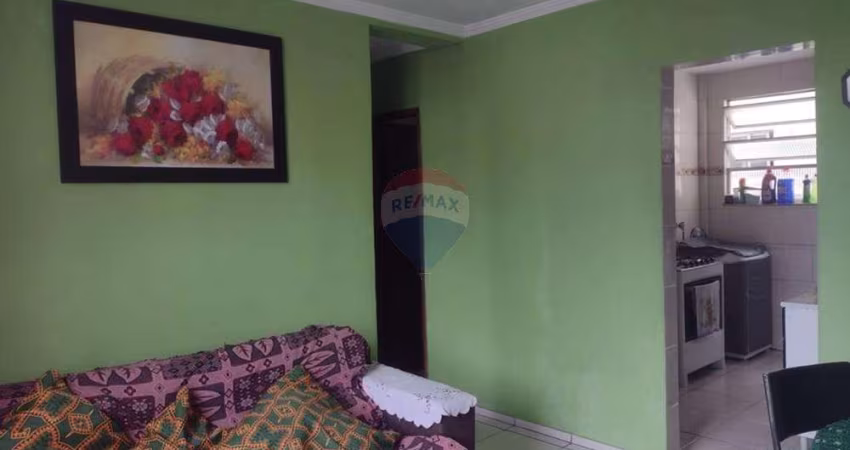 Apartamento para venda em Olaria de 48.00m² com 2 Quartos e 1 Garagem