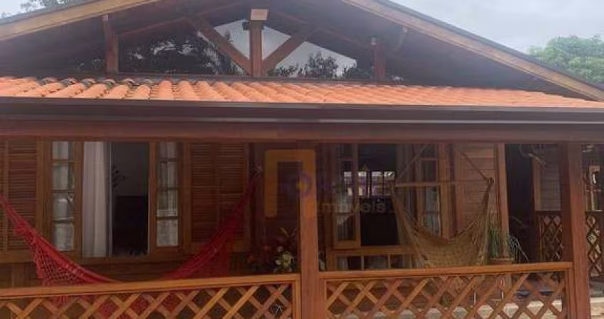 Chácara para venda em Do Taboão de 250.00m² com 4 Quartos e 2 Suites