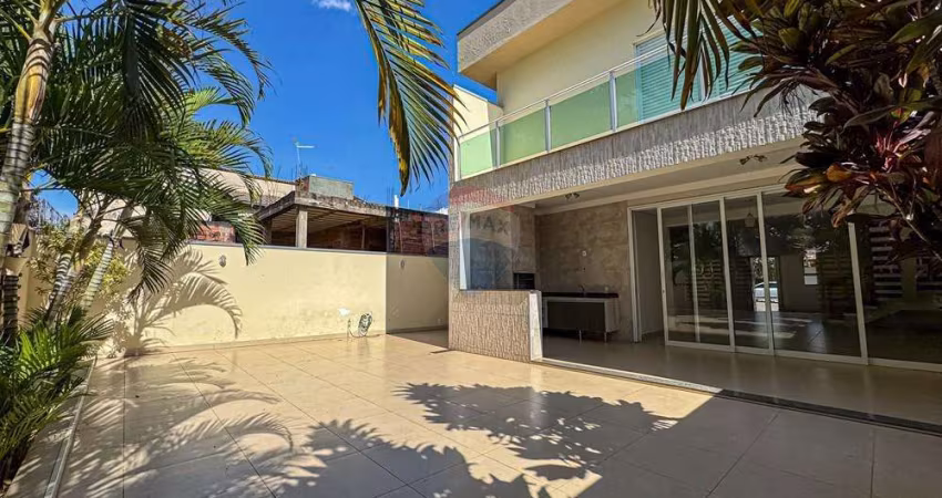 Casa de Condomínio para venda em Jardim Golden Park Residence de 202.66m² com 3 Quartos, 1 Suite e 4 Garagens