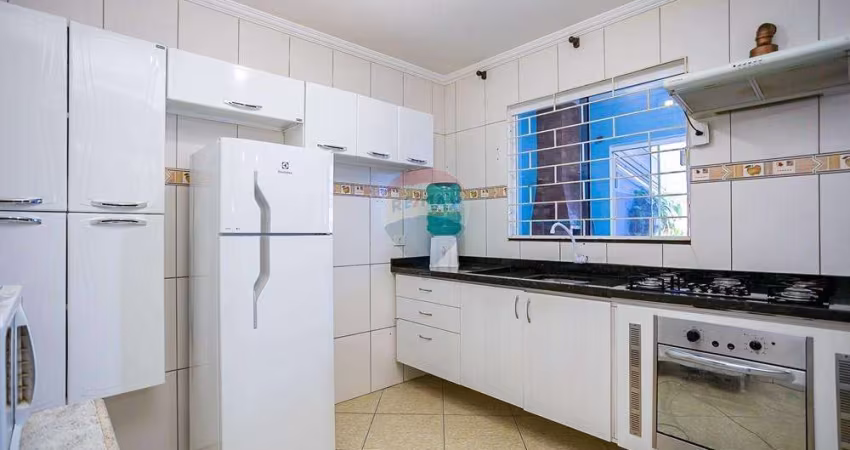 Sobrado para venda em Parque Da Fonte de 114.00m² com 3 Quartos, 1 Suite e 2 Garagens
