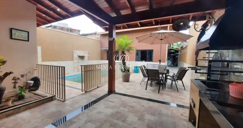Casa para venda em Vila Marly de 240.00m² com 4 Quartos, 1 Suite e 2 Garagens