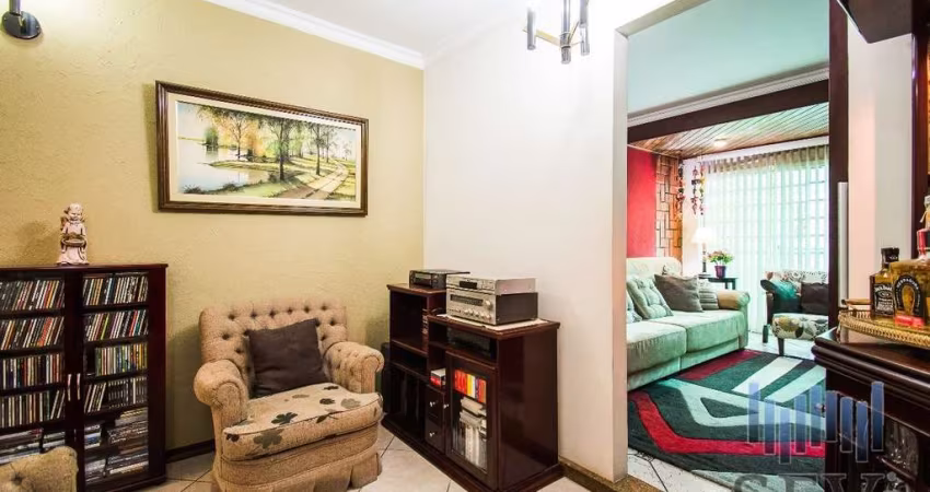 Sobrado para venda em Planalto Paulista de 210.00m² com 4 Quartos, 2 Suites e 2 Garagens