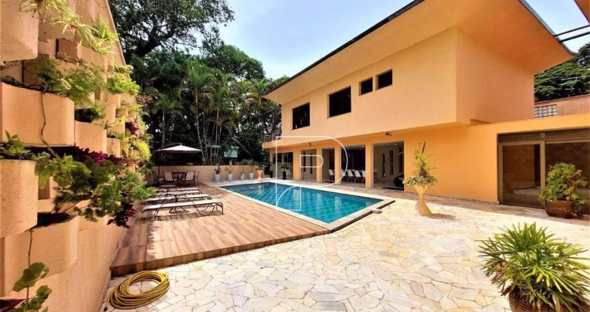 Casa de Condomínio para venda em Granja Viana de 956.00m² com 4 Quartos, 4 Suites e 10 Garagens