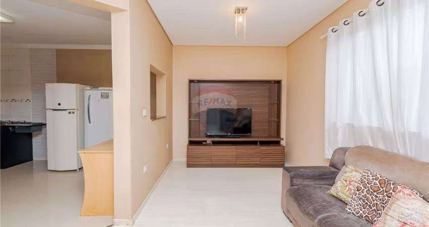 Sobrado para venda em Umbará de 210.00m² com 3 Quartos, 1 Suite e 3 Garagens