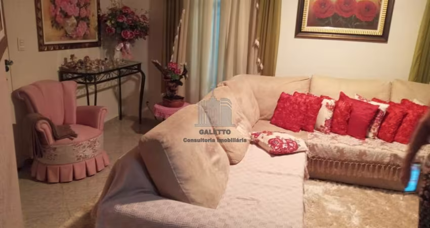 Casa para venda em Parque Jambeiro de 300.00m² com 3 Quartos e 3 Garagens