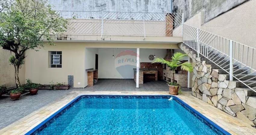Casa para venda em Alto Ipiranga de 408.00m² com 4 Quartos, 2 Suites e 4 Garagens