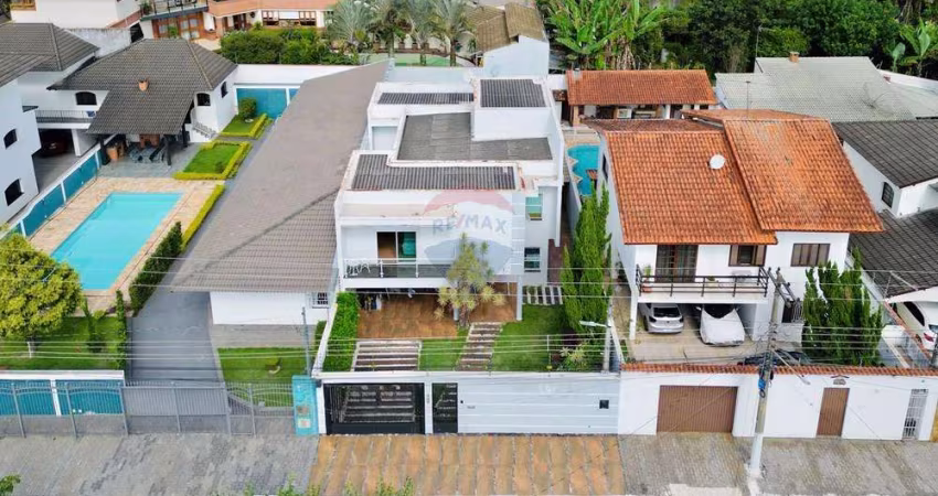 Casa para venda em Vila Romanópolis de 248.40m² com 4 Quartos, 2 Suites e 3 Garagens