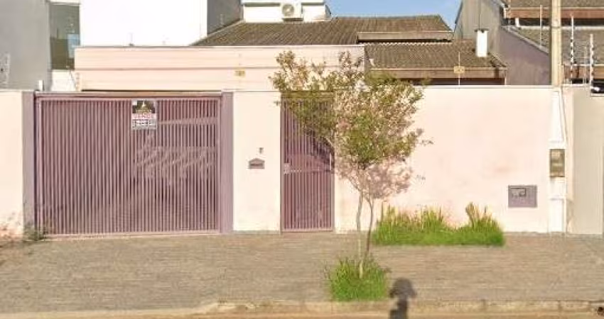 Casa para venda em Jardim Oásis de 250.00m² com 3 Quartos, 3 Suites e 2 Garagens