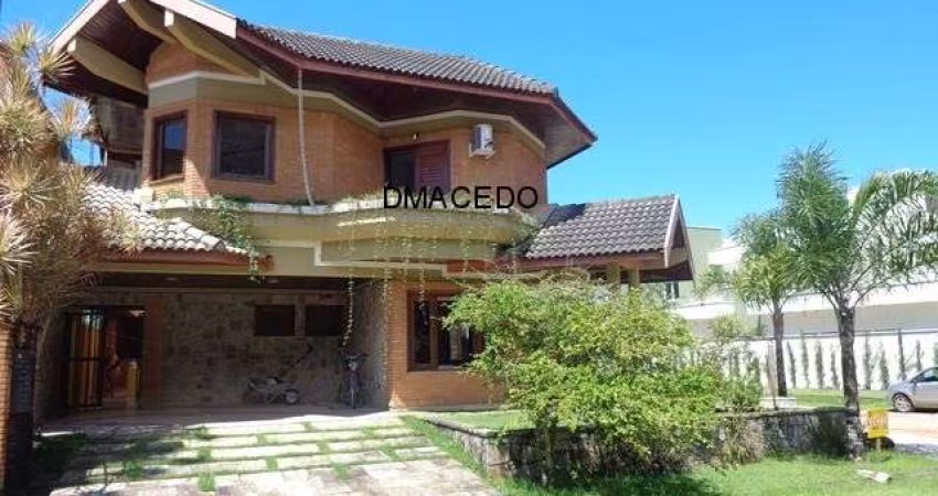 Casa para venda em Condominio Lagoinha de 320.00m² com 4 Quartos, 2 Suites e 2 Garagens