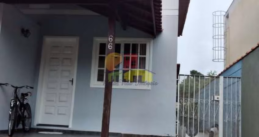 Sobrado para venda em Taboão de 150.00m² com 4 Quartos, 1 Suite e 2 Garagens