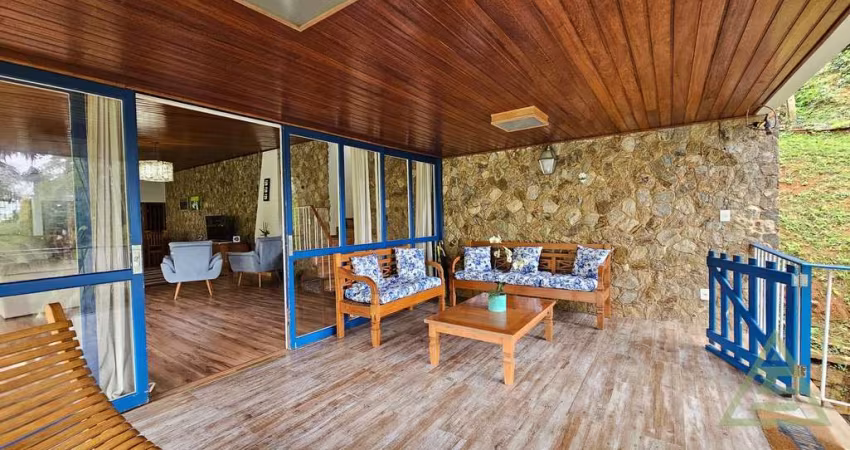 Casa para venda em Duarte Silveira de 250.00m² com 5 Quartos, 1 Suite e 8 Garagens