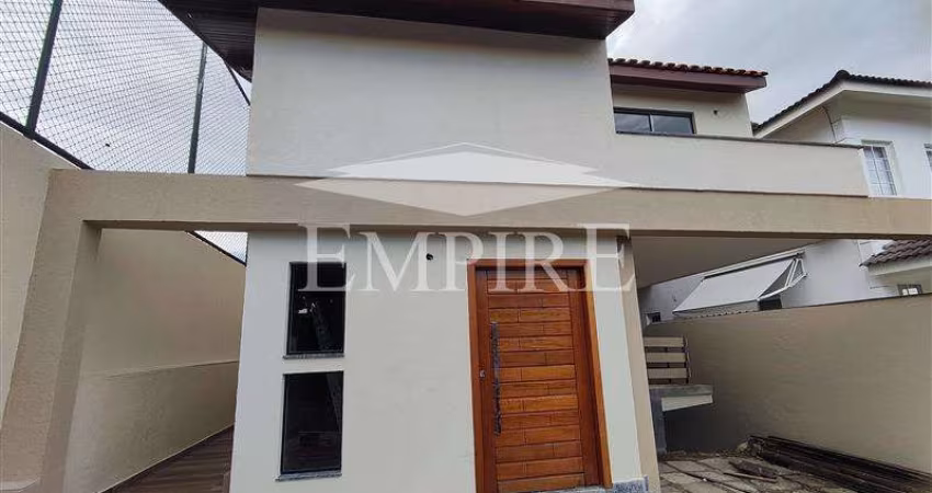 Casa de Condomínio para alugar em Arujázinho Iv de 400.00m² com 5 Quartos, 3 Suites e 2 Garagens