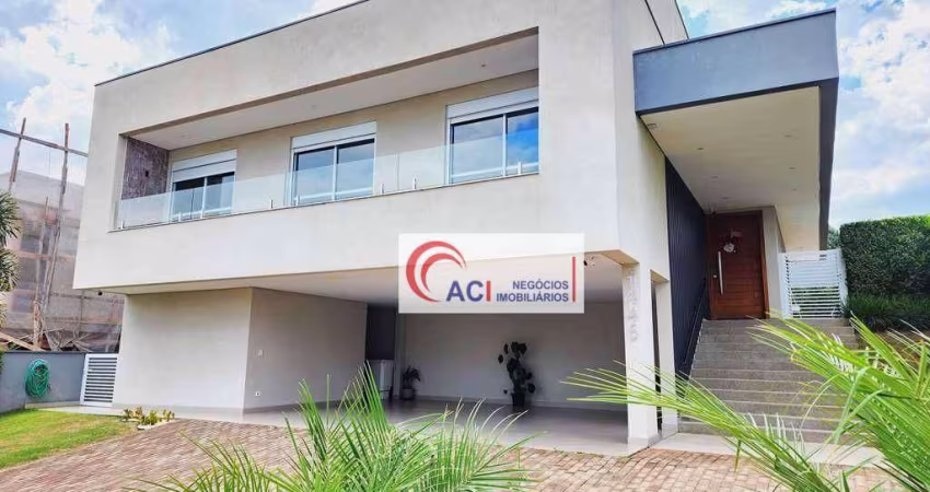 Casa de Condomínio para venda em Granja Viana de 303.00m² com 3 Quartos, 3 Suites e 6 Garagens
